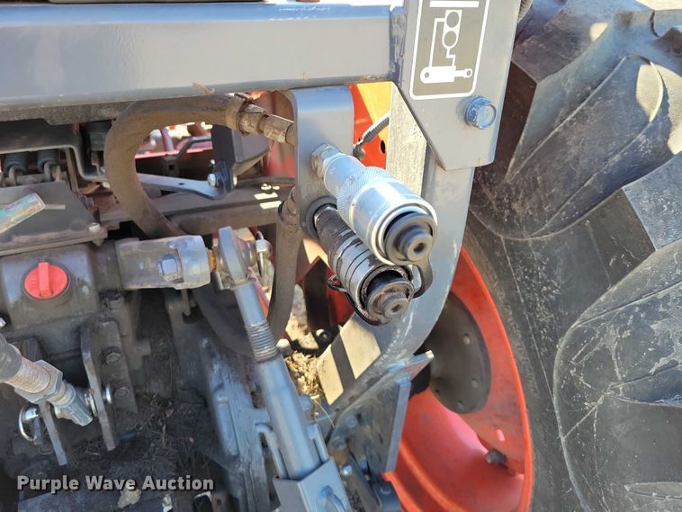 image for item DX6571 Kubota MX5800D MFWD tractor