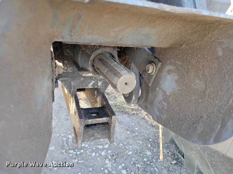 image for item DX6571 Kubota MX5800D MFWD tractor