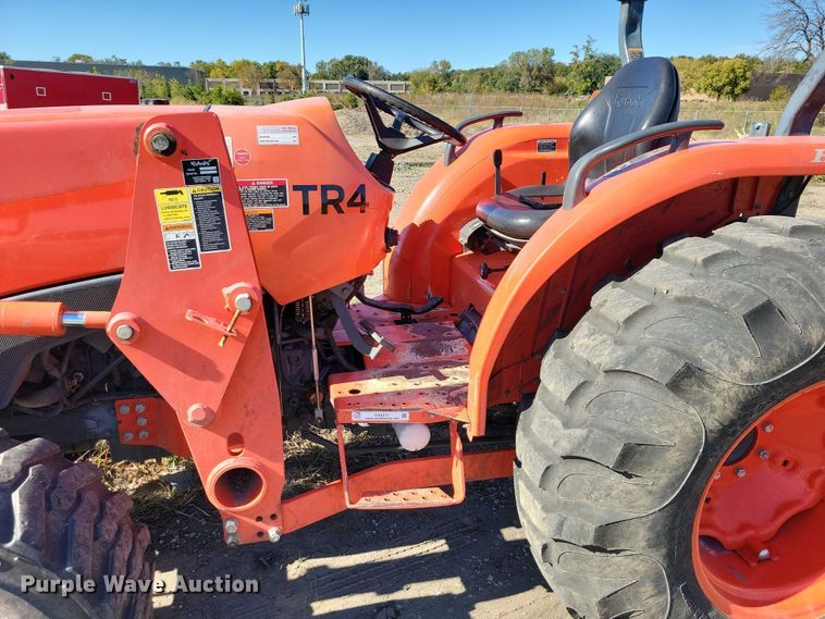 image for item DX6571 Kubota MX5800D MFWD tractor