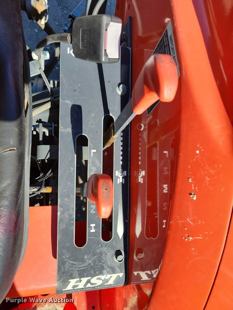 image for item DX6571 Kubota MX5800D MFWD tractor