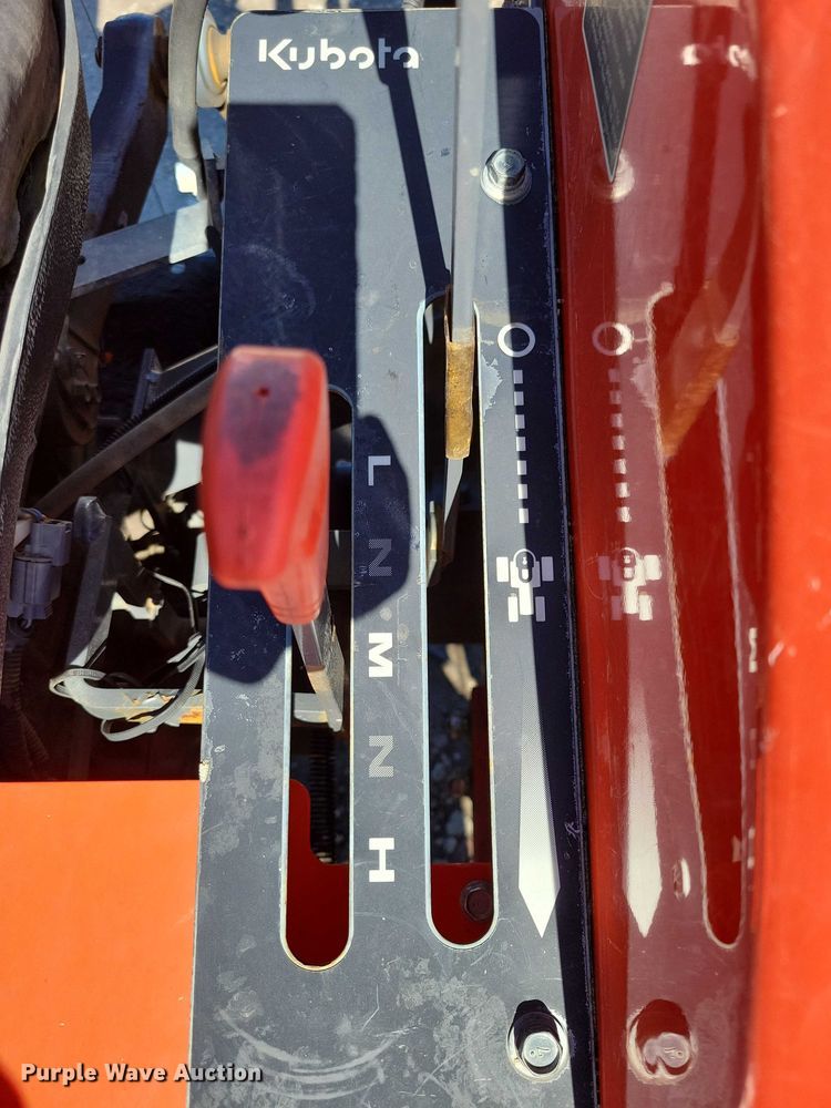 image for item DX6571 Kubota MX5800D MFWD tractor