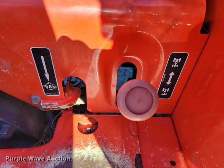 image for item DX6571 Kubota MX5800D MFWD tractor