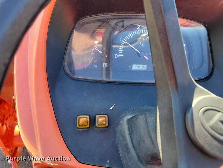 image for item DX6571 Kubota MX5800D MFWD tractor