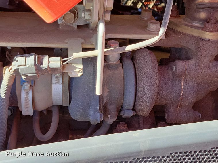 image for item DX6571 Kubota MX5800D MFWD tractor