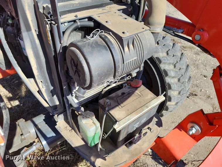 image for item DX6571 Kubota MX5800D MFWD tractor