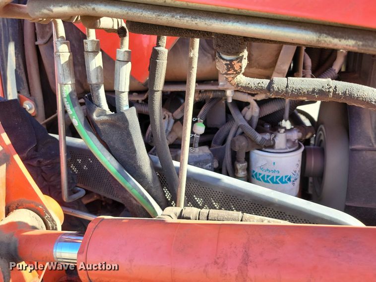 image for item DX6571 Kubota MX5800D MFWD tractor