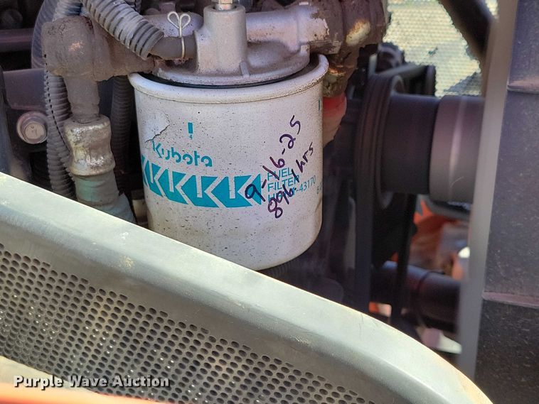 image for item DX6571 Kubota MX5800D MFWD tractor