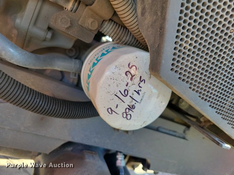 image for item DX6571 Kubota MX5800D MFWD tractor