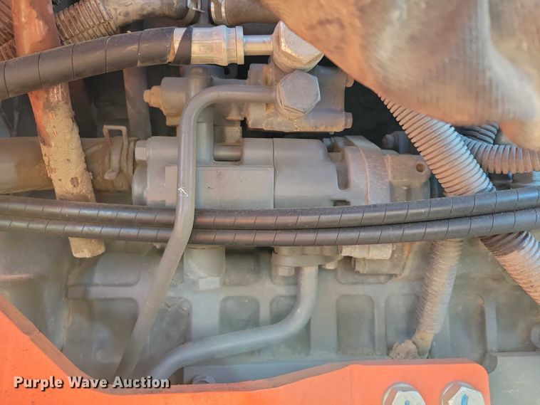 image for item DX6571 Kubota MX5800D MFWD tractor