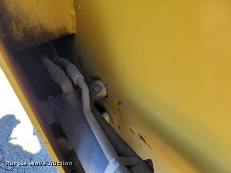 image for item DX6574 2014 Yanmar S165R skid steer loader