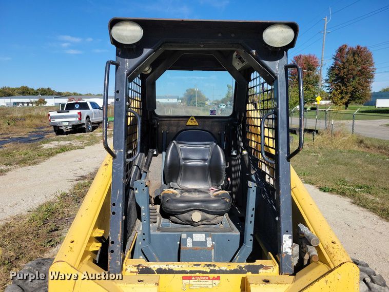 image for item DX6574 2014 Yanmar S165R skid steer loader