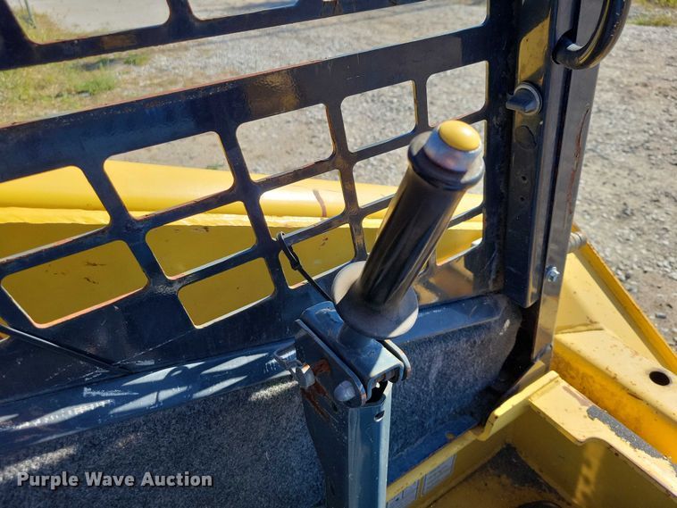 image for item DX6574 2014 Yanmar S165R skid steer loader