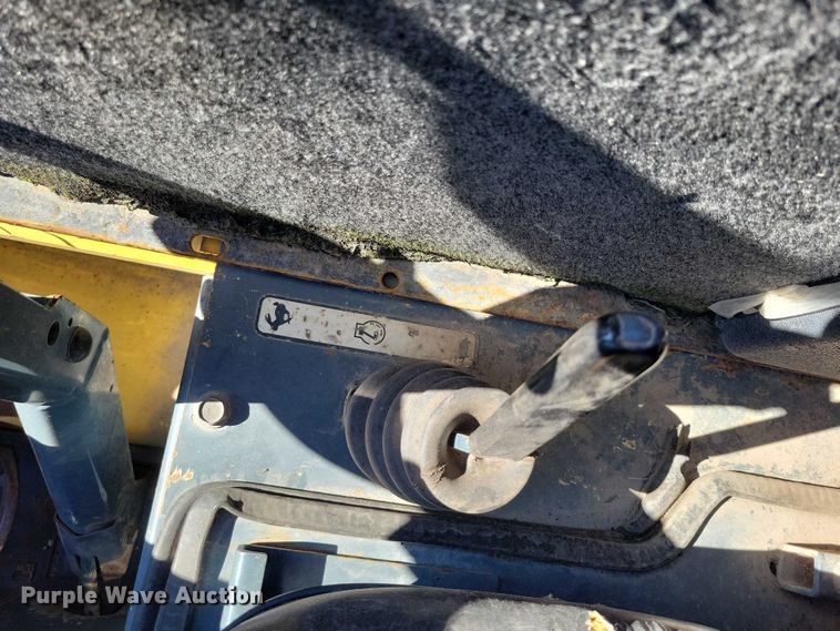 image for item DX6574 2014 Yanmar S165R skid steer loader