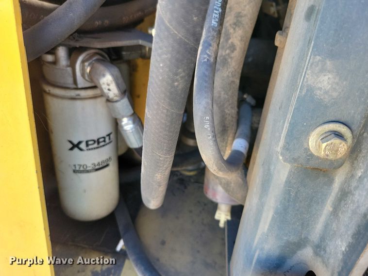 image for item DX6574 2014 Yanmar S165R skid steer loader