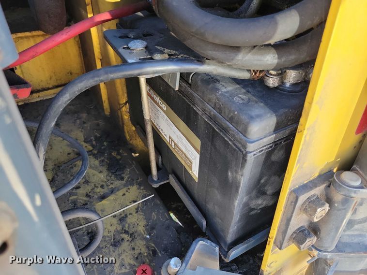 image for item DX6574 2014 Yanmar S165R skid steer loader