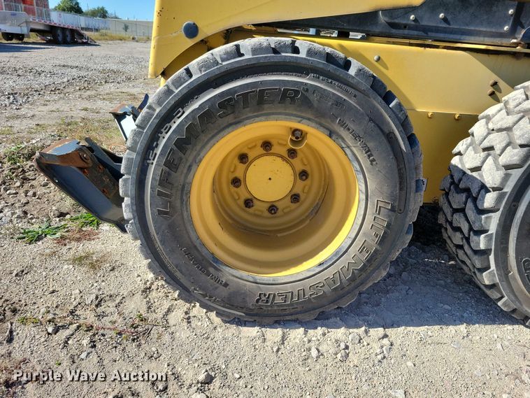 image for item DX6574 2014 Yanmar S165R skid steer loader