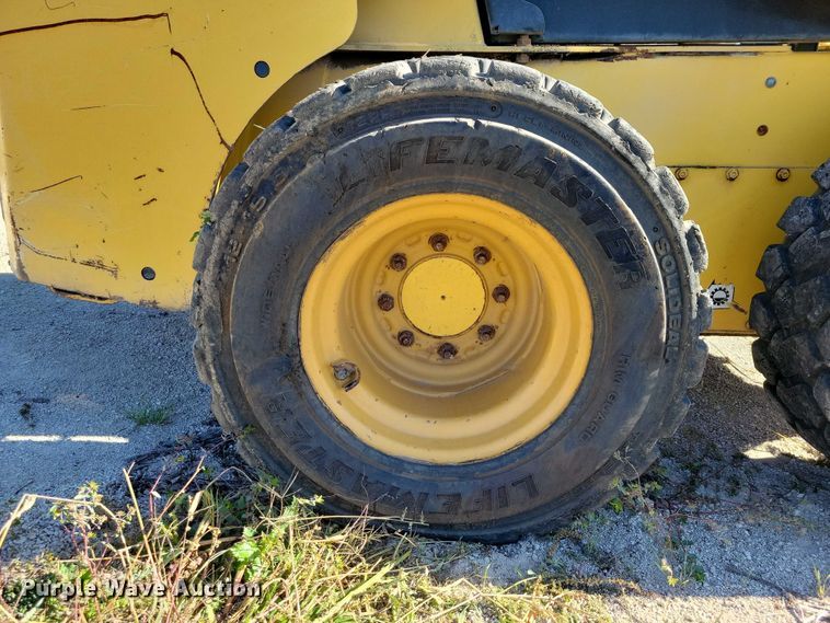 image for item DX6574 2014 Yanmar S165R skid steer loader