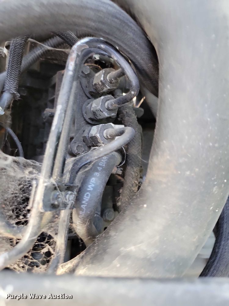 image for item DX6575 John Deere Gator HPX utility vehicle