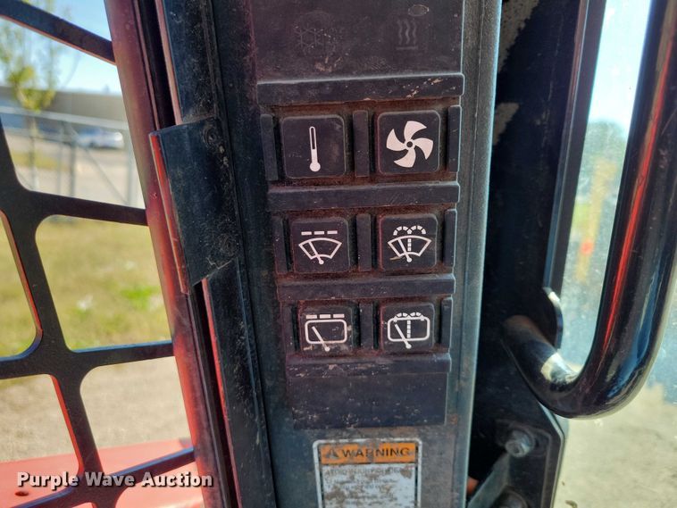 image for item DX6576 2021 Manitou 1650RT tracked skid steer loader