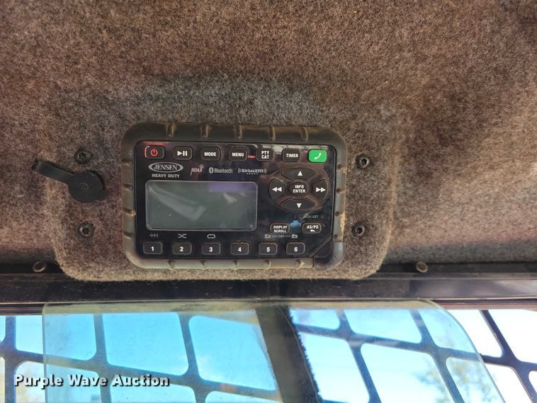 image for item DX6576 2021 Manitou 1650RT tracked skid steer loader