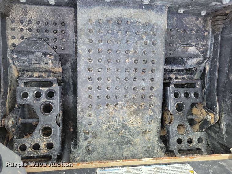 image for item DX6583 2022 Bobcat S590 skid steer loader