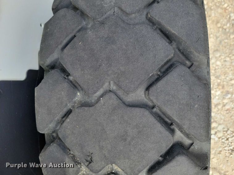 image for item DX6583 2022 Bobcat S590 skid steer loader