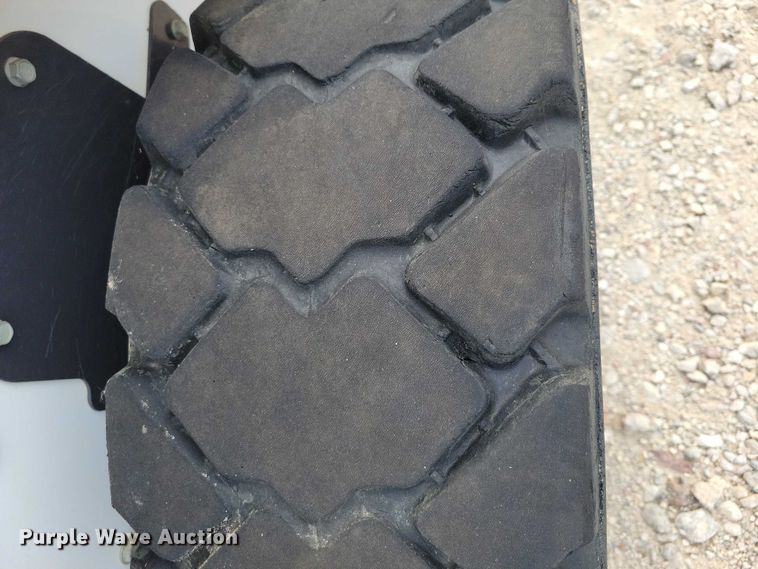 image for item DX6583 2022 Bobcat S590 skid steer loader