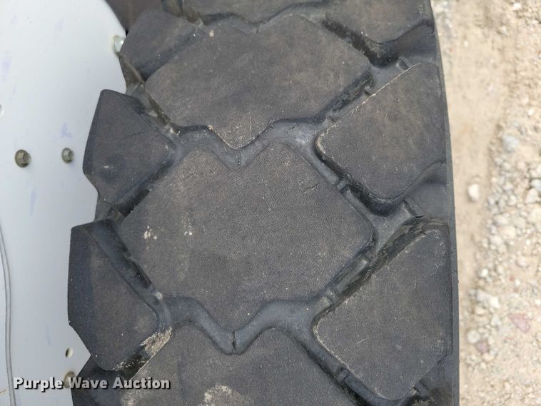 image for item DX6583 2022 Bobcat S590 skid steer loader