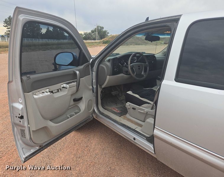 image for item DY1219 2012 GMC Sierra 1500 Ext. Cab pickup truck