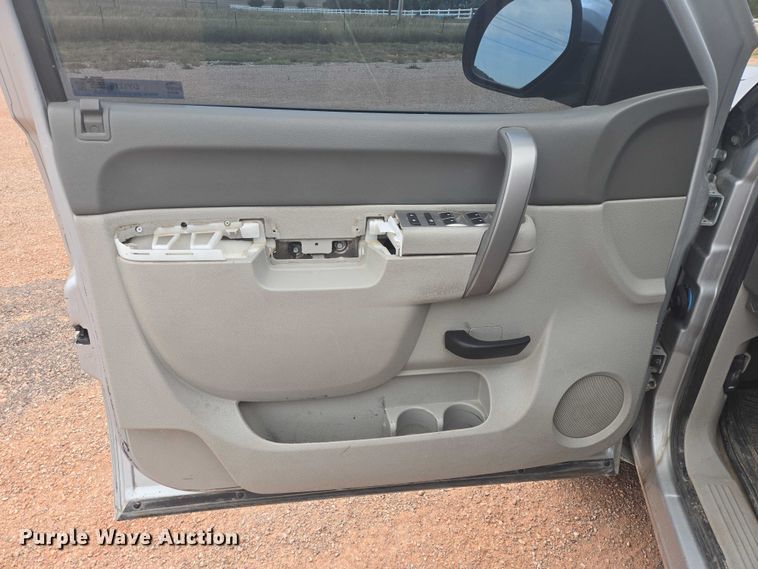 image for item DY1219 2012 GMC Sierra 1500 Ext. Cab pickup truck