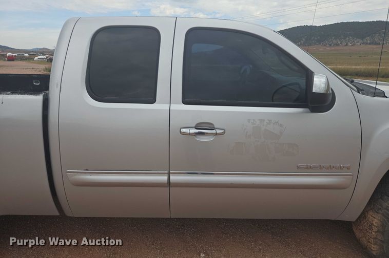 image for item DY1219 2012 GMC Sierra 1500 Ext. Cab pickup truck