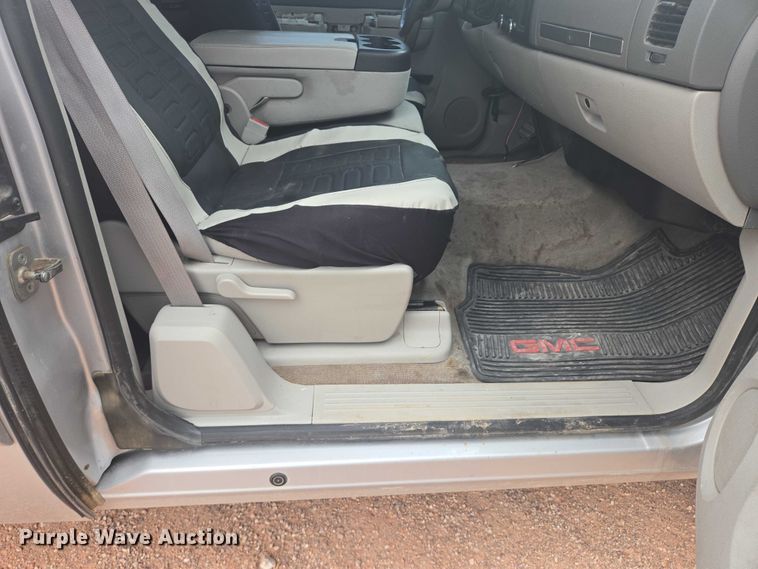 image for item DY1219 2012 GMC Sierra 1500 Ext. Cab pickup truck