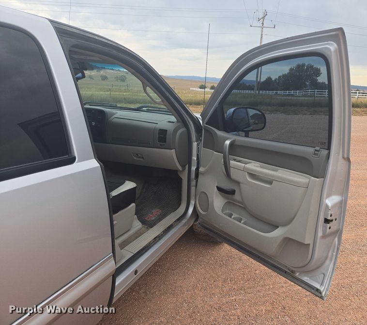 image for item DY1219 2012 GMC Sierra 1500 Ext. Cab pickup truck