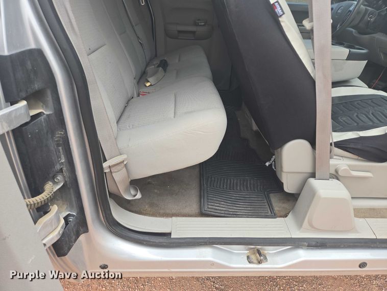 image for item DY1219 2012 GMC Sierra 1500 Ext. Cab pickup truck