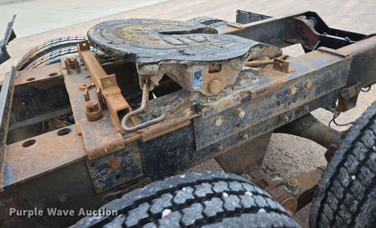 image for item DY1230 1977 Mack RS700L semi truck