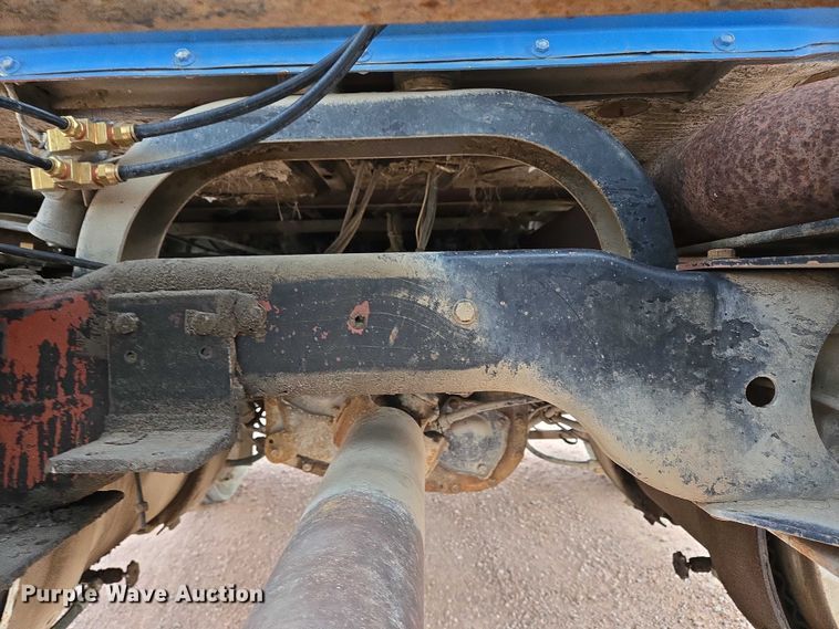 image for item DY1230 1977 Mack RS700L semi truck