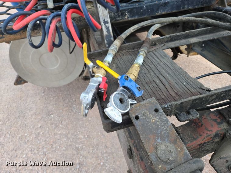 image for item DY1230 1977 Mack RS700L semi truck