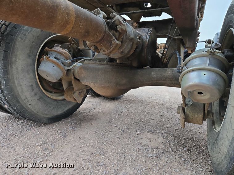 image for item DY1230 1977 Mack RS700L semi truck