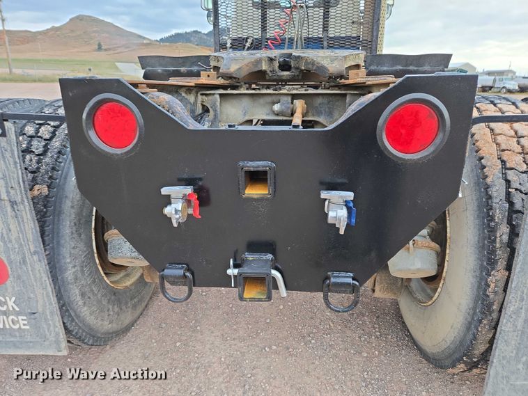 image for item DY1230 1977 Mack RS700L semi truck