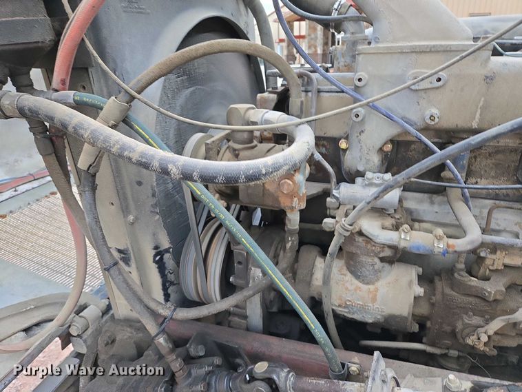 image for item DY1230 1977 Mack RS700L semi truck