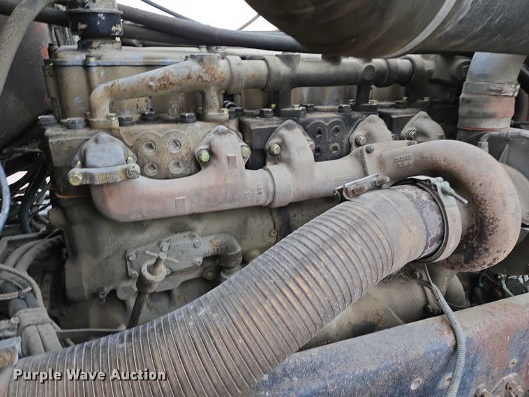 image for item DY1230 1977 Mack RS700L semi truck