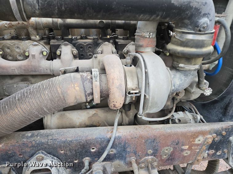 image for item DY1230 1977 Mack RS700L semi truck