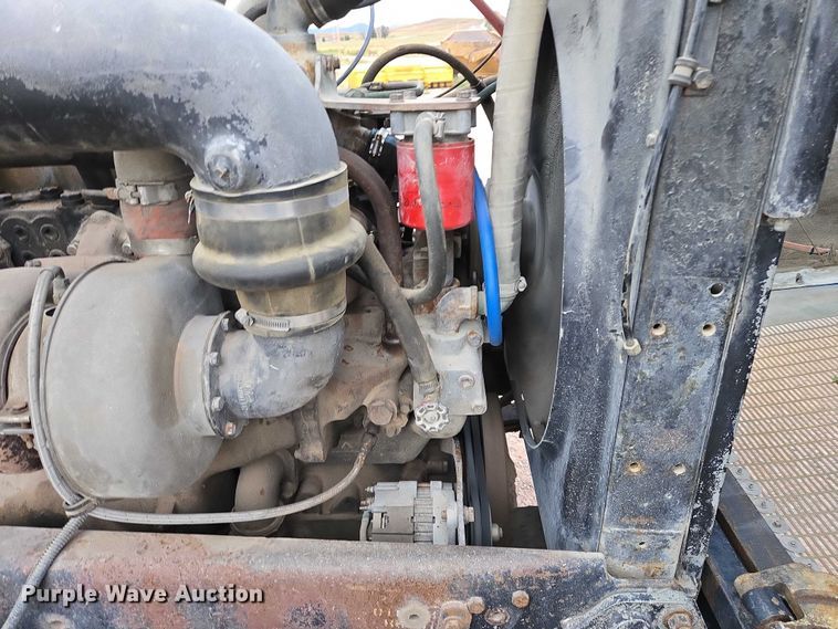 image for item DY1230 1977 Mack RS700L semi truck