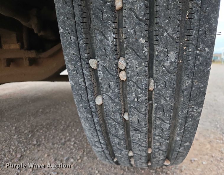 image for item DY1230 1977 Mack RS700L semi truck