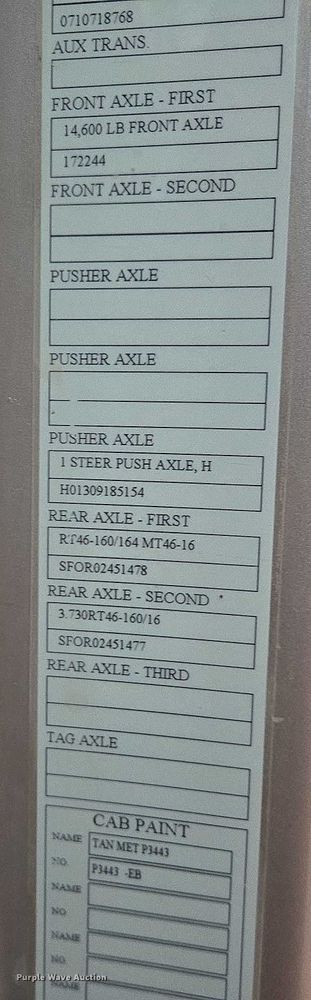 image for item DY1231 2014 Volvo VNL semi truck