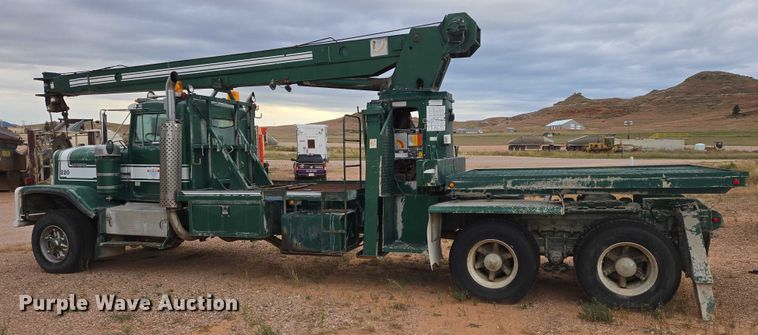 image for item DY1232 1979 Kenworth crane truck