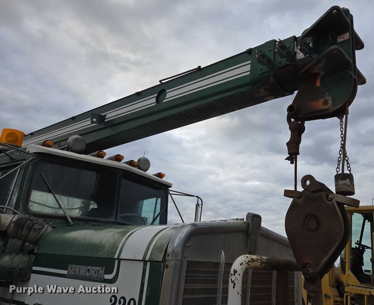 image for item DY1232 1979 Kenworth crane truck