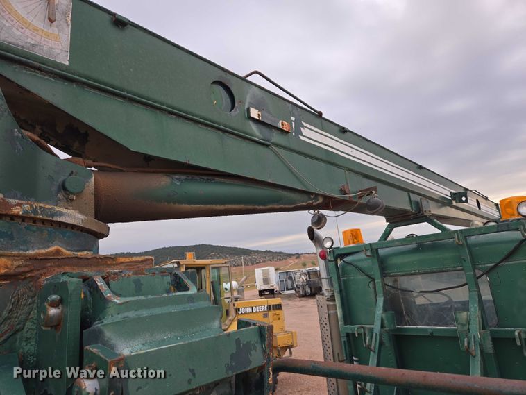 image for item DY1232 1979 Kenworth crane truck