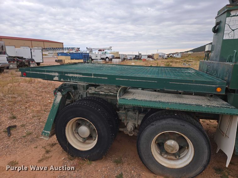 image for item DY1232 1979 Kenworth crane truck