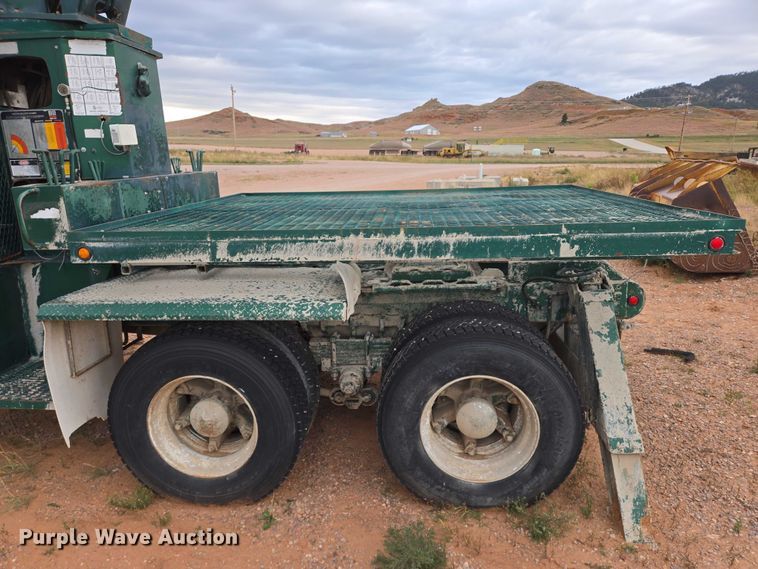 image for item DY1232 1979 Kenworth crane truck